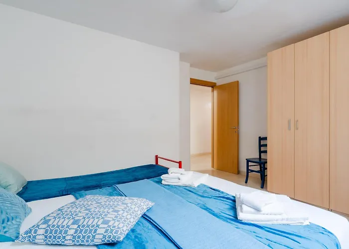 Elettra In Centro أوترانتو